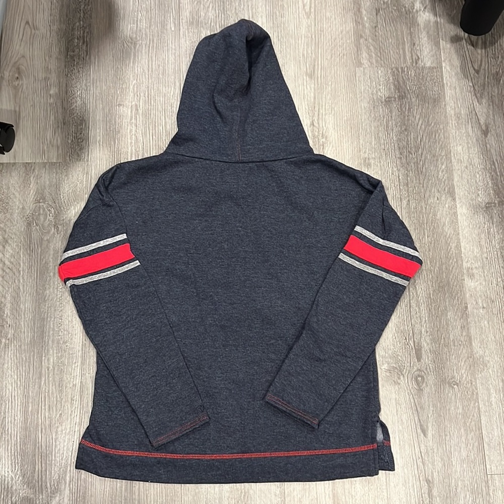 Colosseum UCONN Embroidered Hoodie, size M - Picture 6 of 6